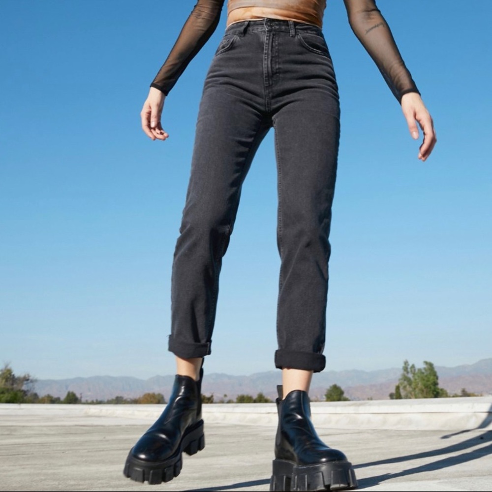 Urban Outfitters BDG Black Mom Jeans High Waisted